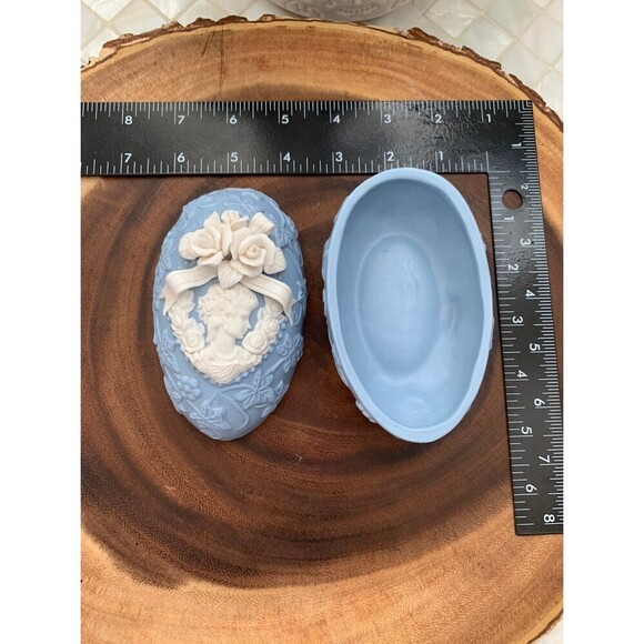 JTS International Jasperware Cameo Trinket Box Floral Embossed Ivy - Picture 8 of 9